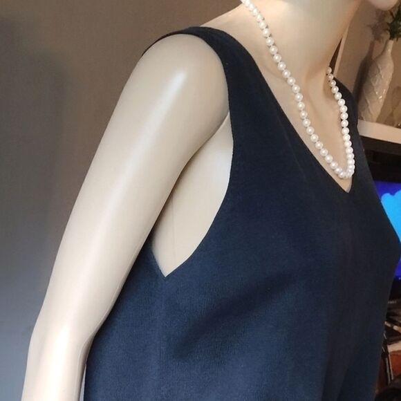 Eileen Fisher Set of Two Women's Size Large Organic Cotton and Silk Tank Tops - Picture 8 of 13